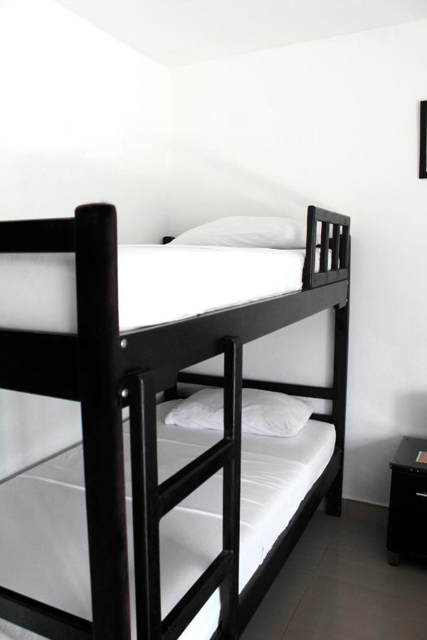 Hostal Vina Del Mar Taganga Bagian luar foto